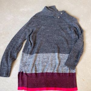 Gap Turtle neck adjustable sweater